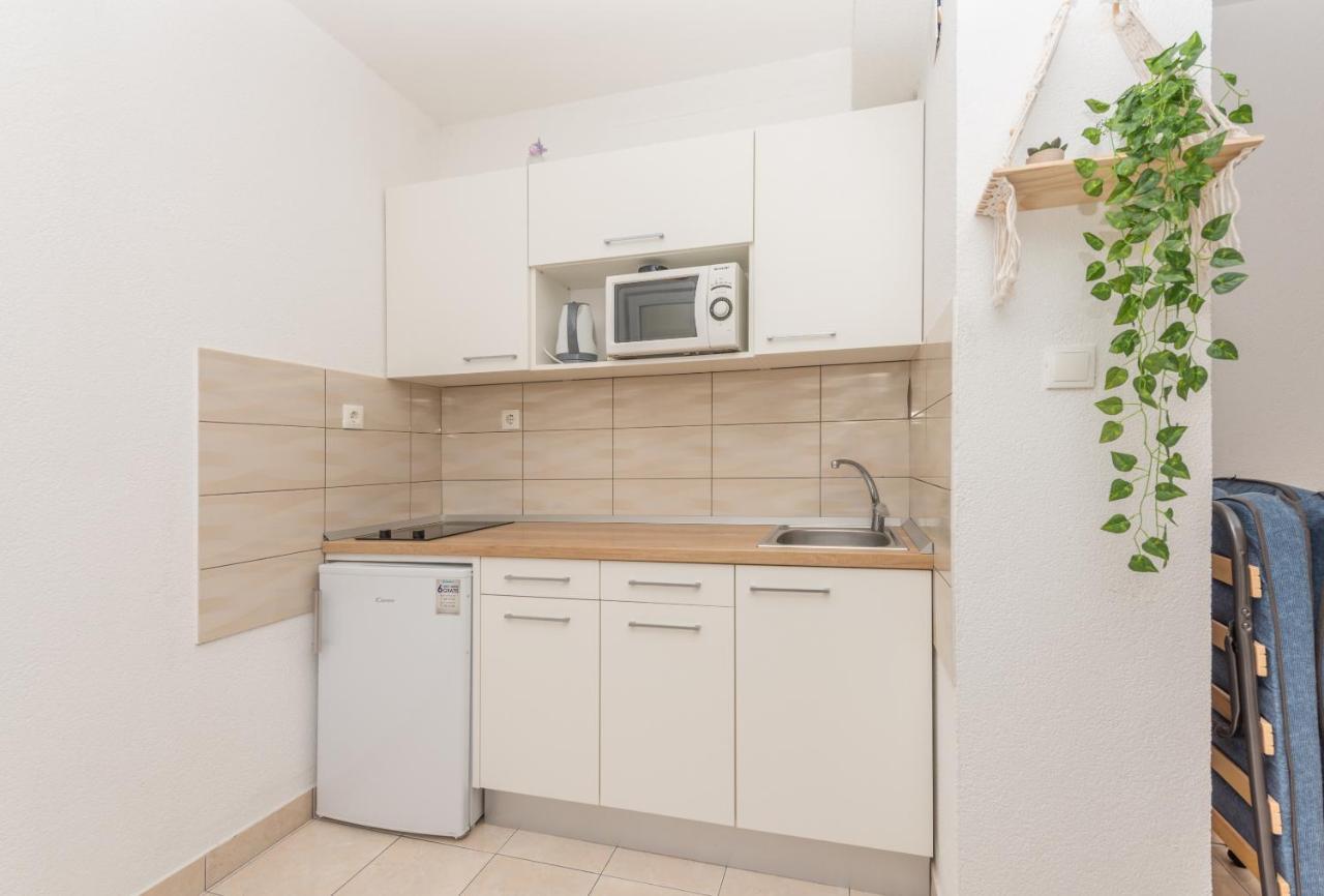 Apartmani Vukusic Promajna Bagian luar foto