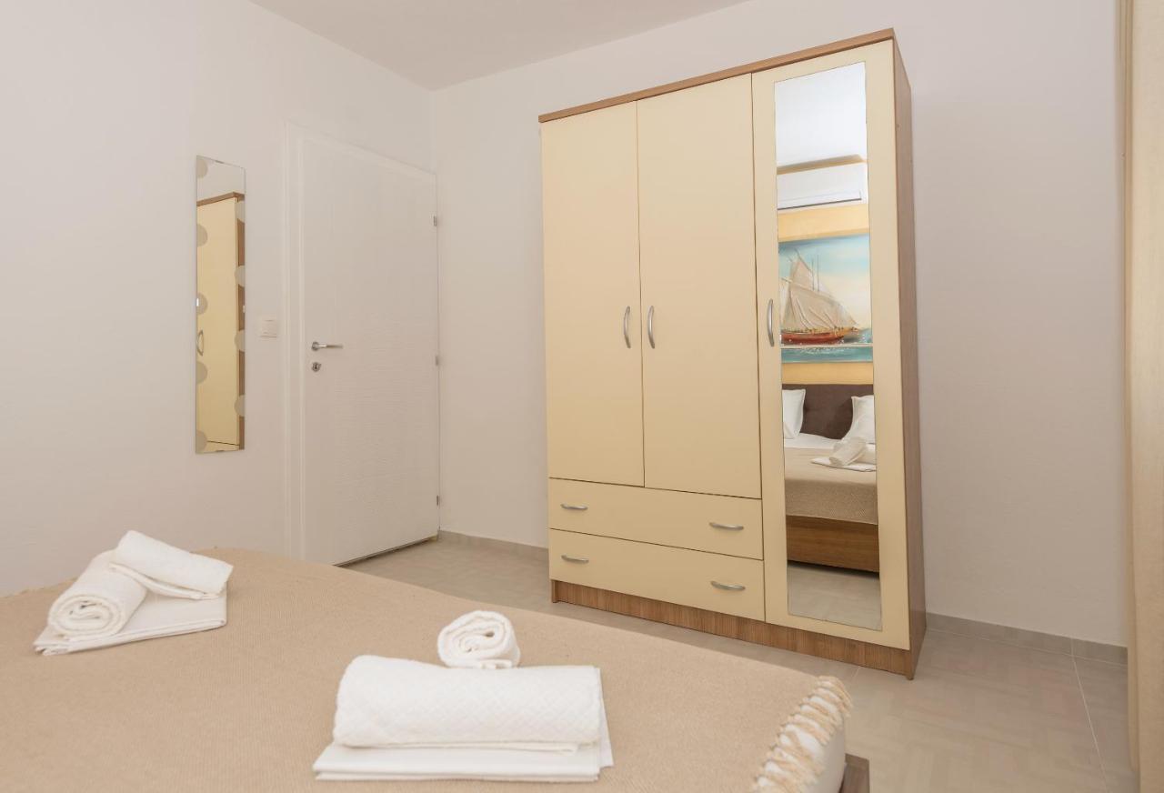 Apartmani Vukusic Promajna Bagian luar foto