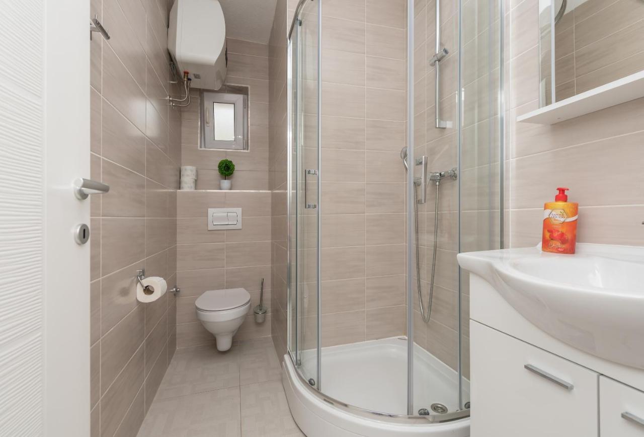 Apartmani Vukusic Promajna Bagian luar foto